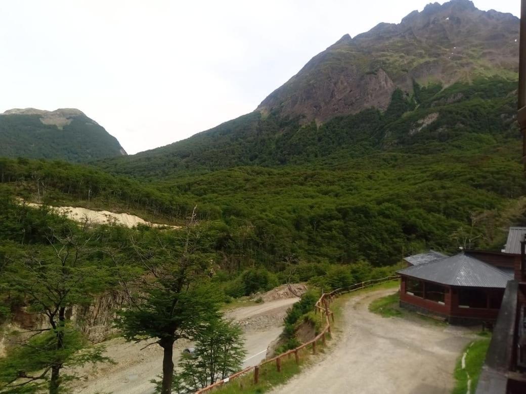 Bagu Ushuaia Hotel Exterior photo